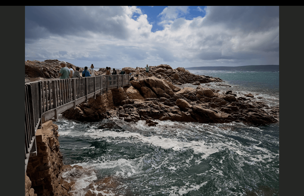 This image provides a glimpse into the powerful natural forces of the Indian Ocean.